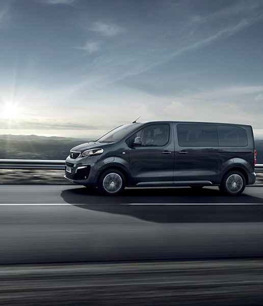 PEUGEOT e-Traveller sur la route